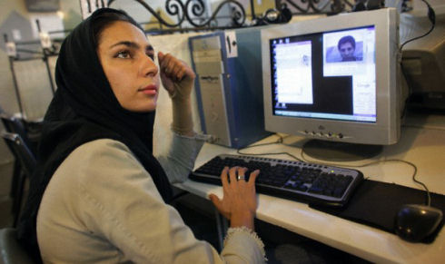 Иран заблокировал Google