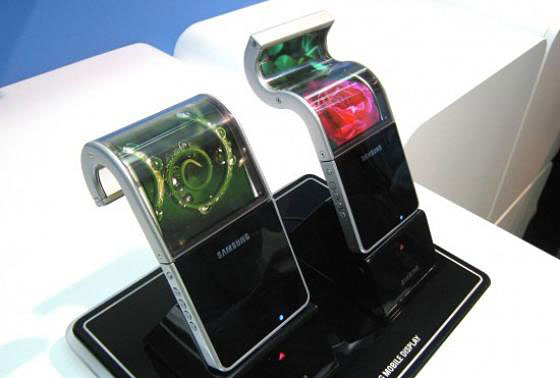 Samsung отложила производство гибких дисплеев