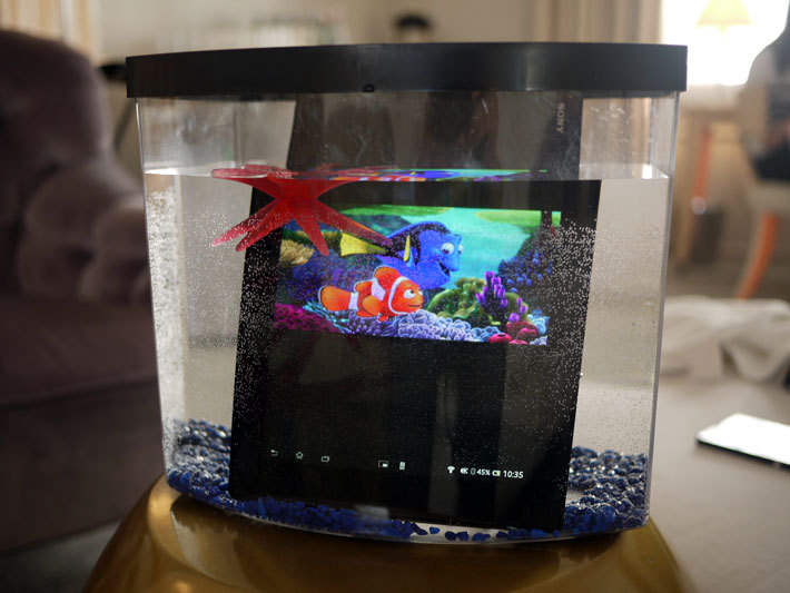 Sony Xperia Tablet Z под водой