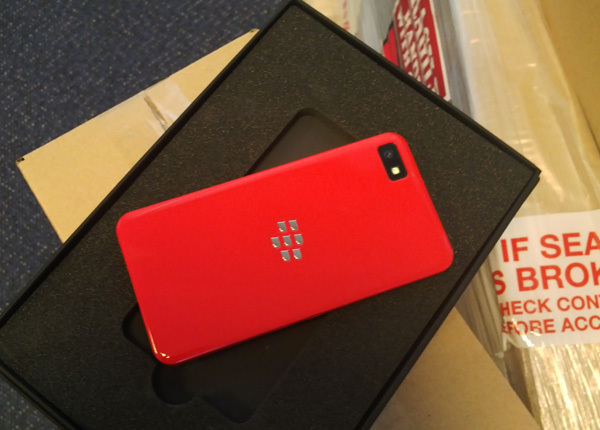 Красный BlackBerry Z10