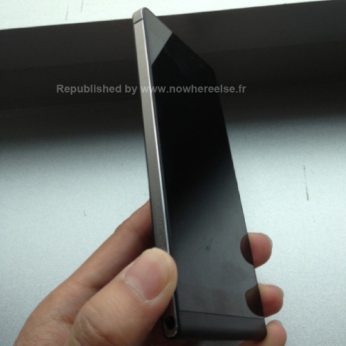 Фото смартфона Huawei P6-U06 толщиной 6,18 мм