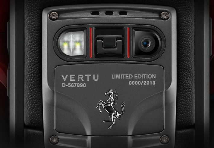 Камера Vertu Ti Ferrari