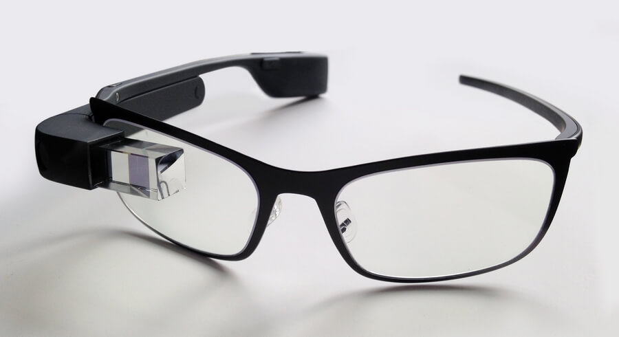 Apple и Carl Zeiss готовят смарт-очки с дополненной реальностью