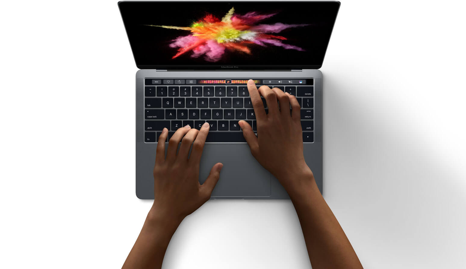 Пользователи новых MacBook Pro жалуются на проблемы с клавиатурой