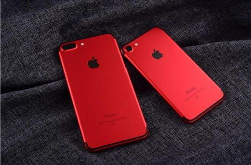 Красный Apple iPhone 7 Plus