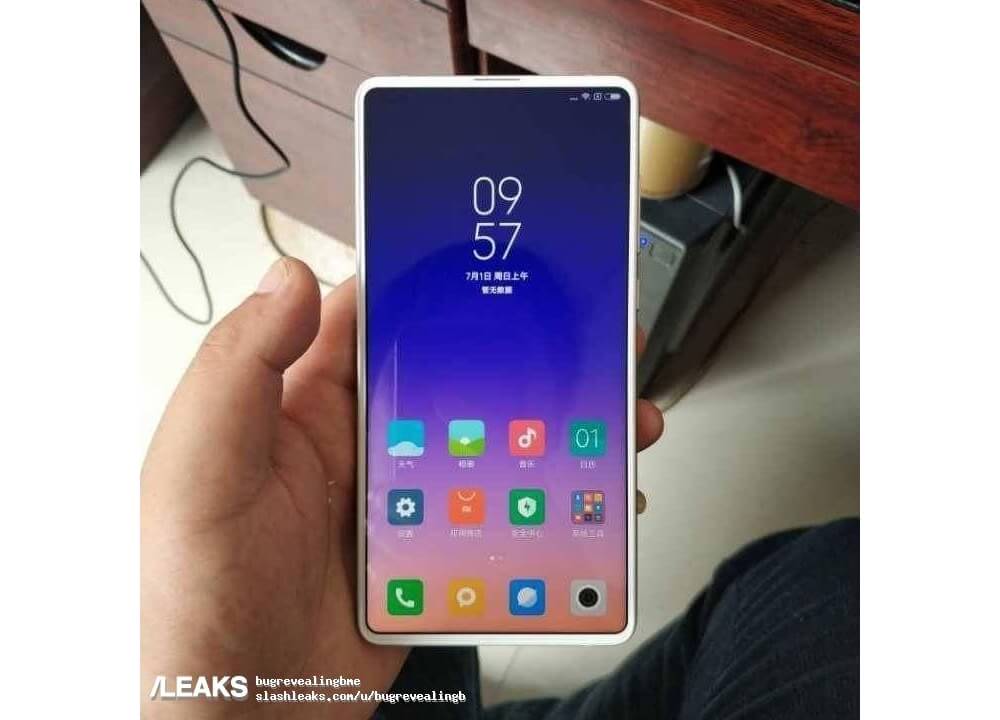 Белый смартфон Xiaomi Mi Mix 3