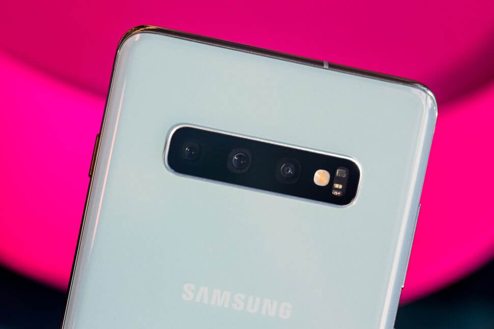 Samsung Galaxy S10+ признан лучшим смартфоном по версии Consumer Reports