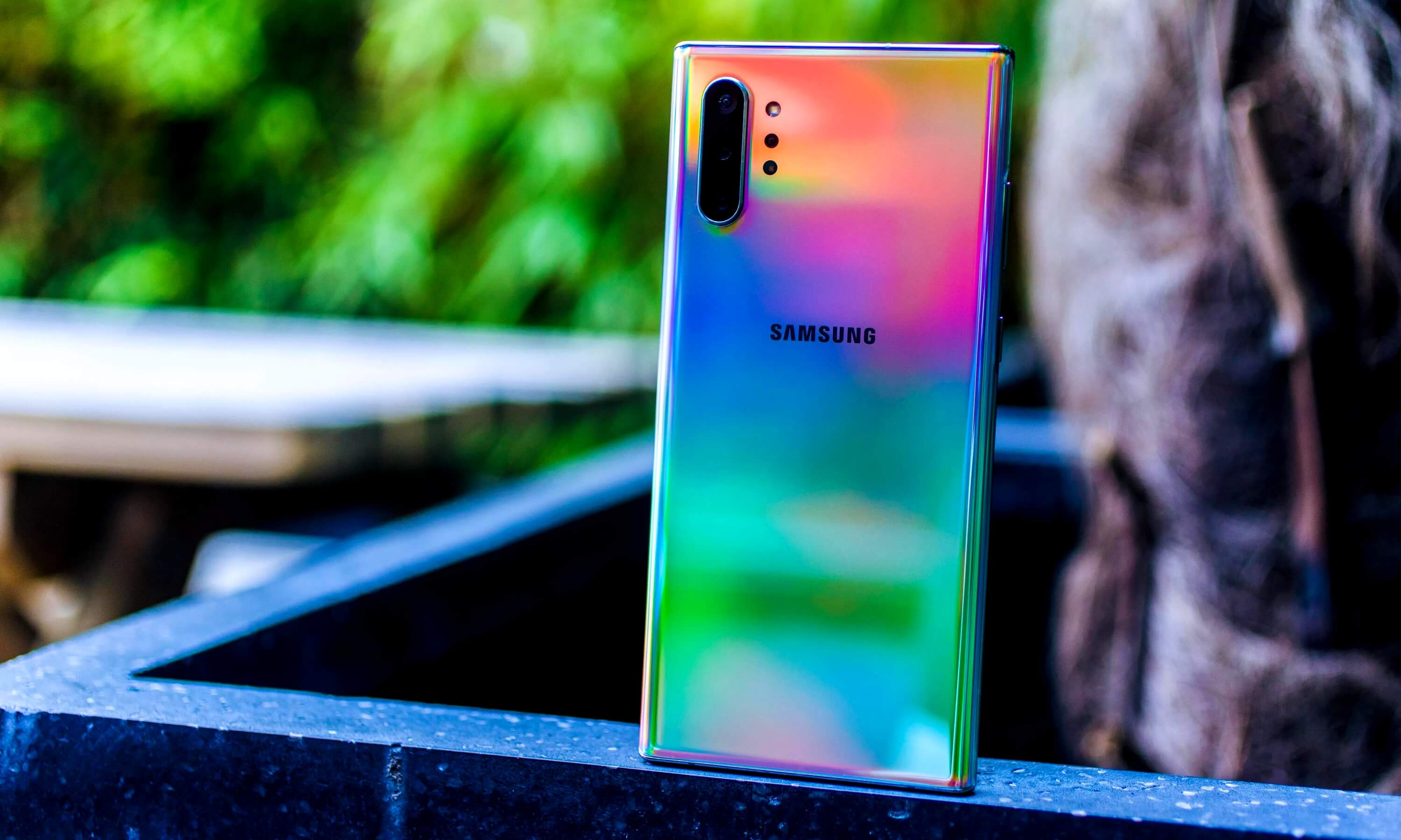 Samsung выпустит в 2020 году смартфон с графеновым аккумулятором