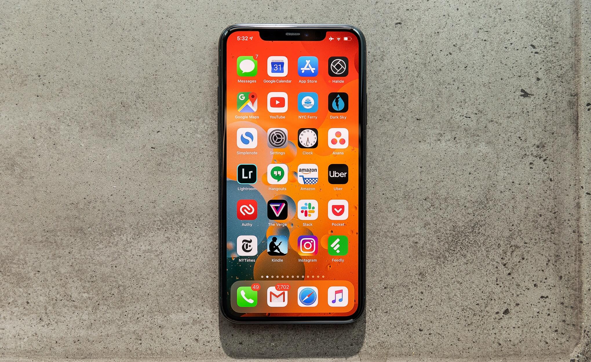 Стоимость iPhone 11 Pro Max снизилась на 30 000 рублей