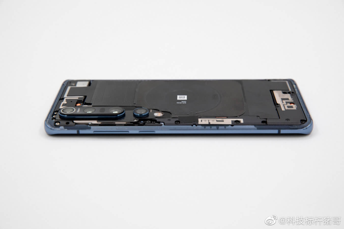 Xiaomi Mi 10 Pro изнутри
