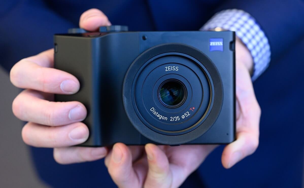 Android-камера Zeiss ZX1 поступает в продажу по цене $6000