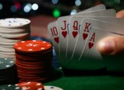 Флеш-рояль и другие комбинации в покере