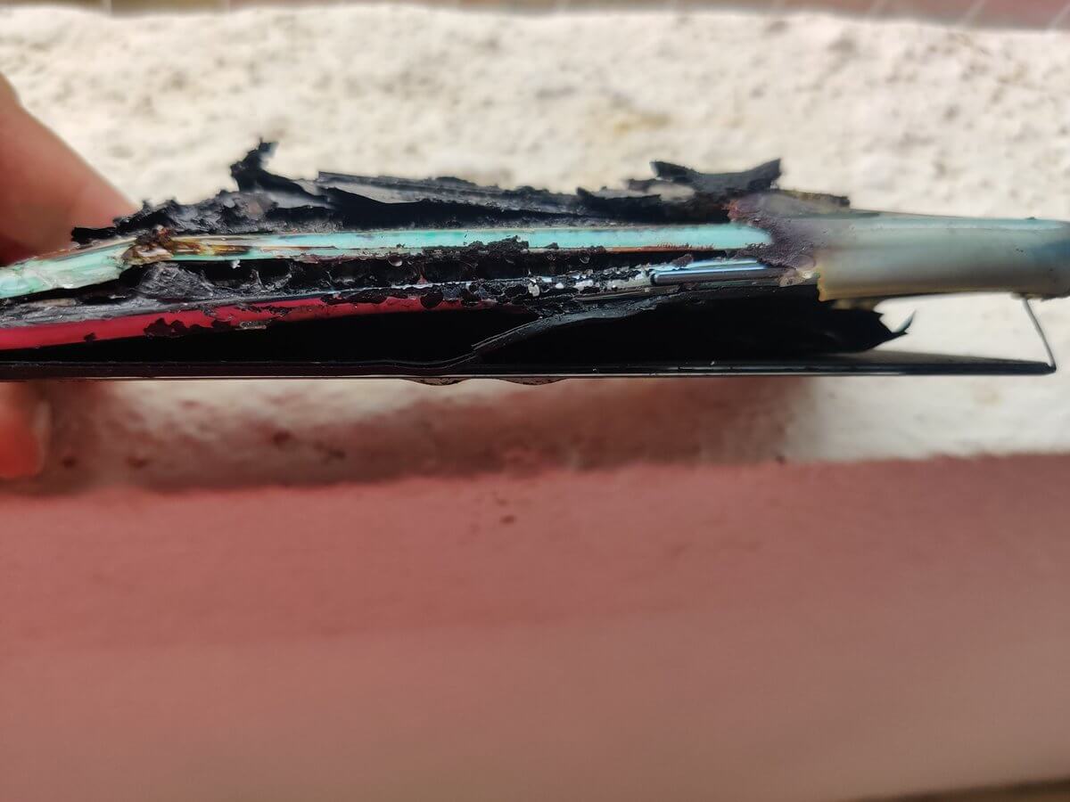 OnePlus Nord 2 взорвался
