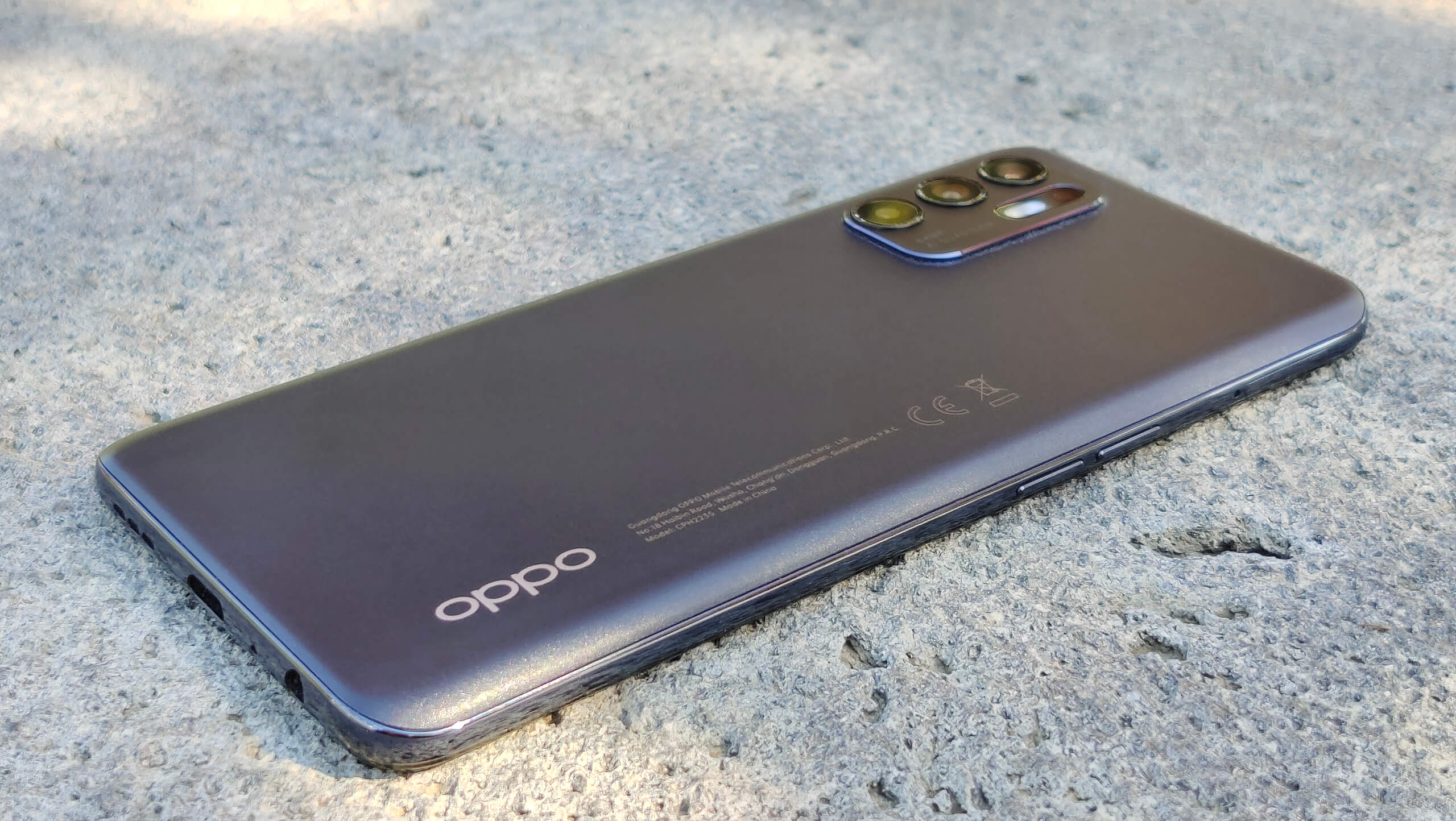 OPPO Reno 6 Appearance