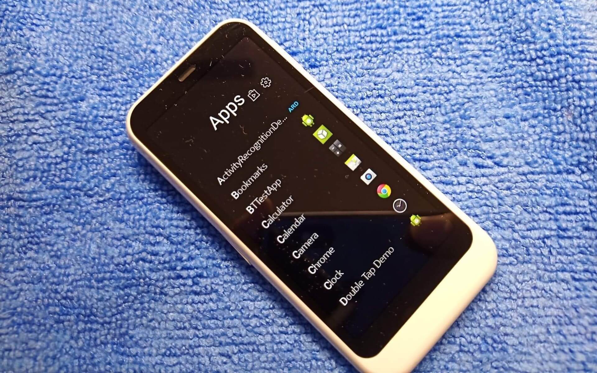 Nokia Ion Mini 2 показали на фото и видео – это первый Android-смартфон Nokia, который так и не вышел в 2014 году