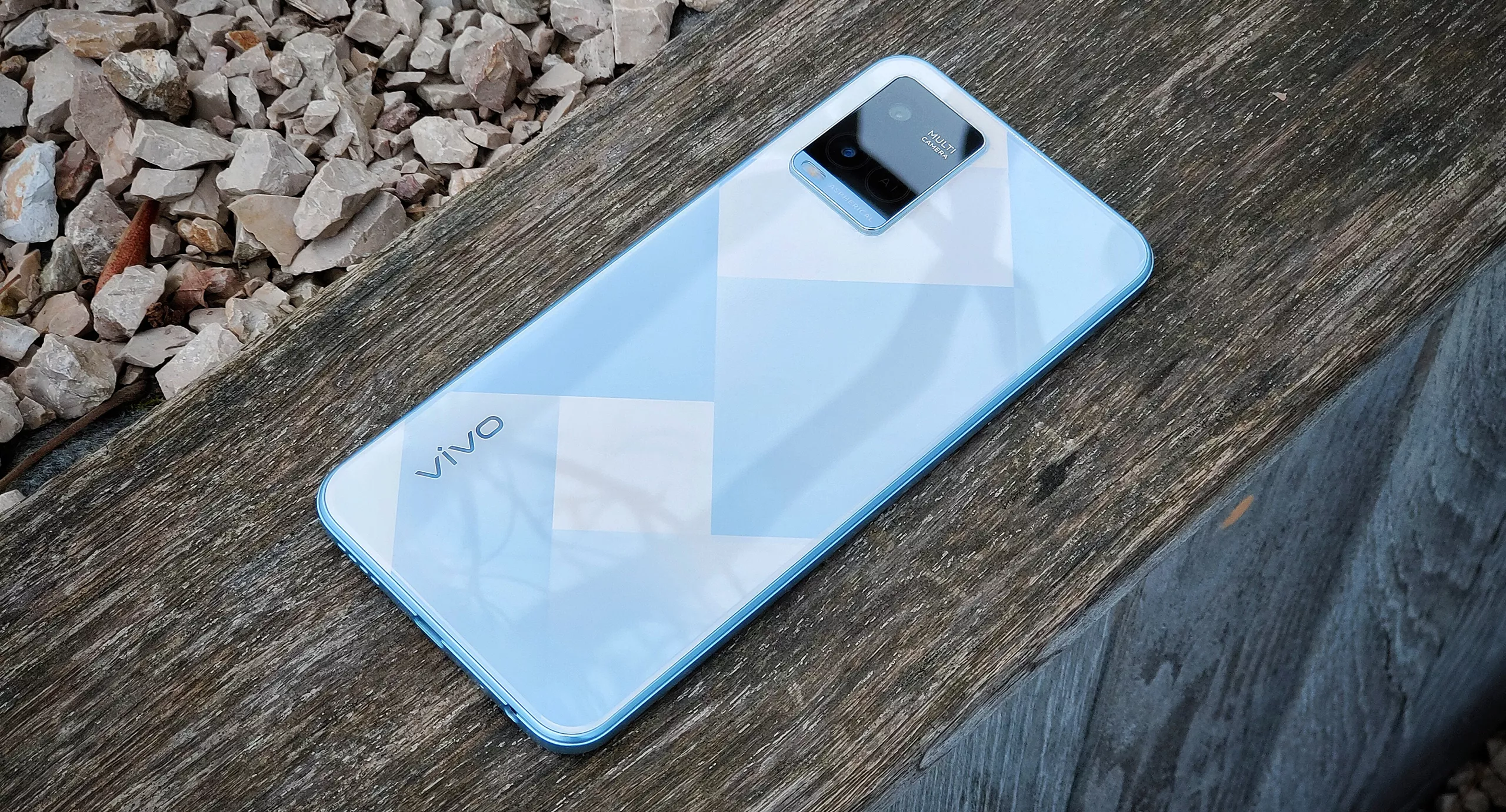 Vivo Y21 Внешний вид