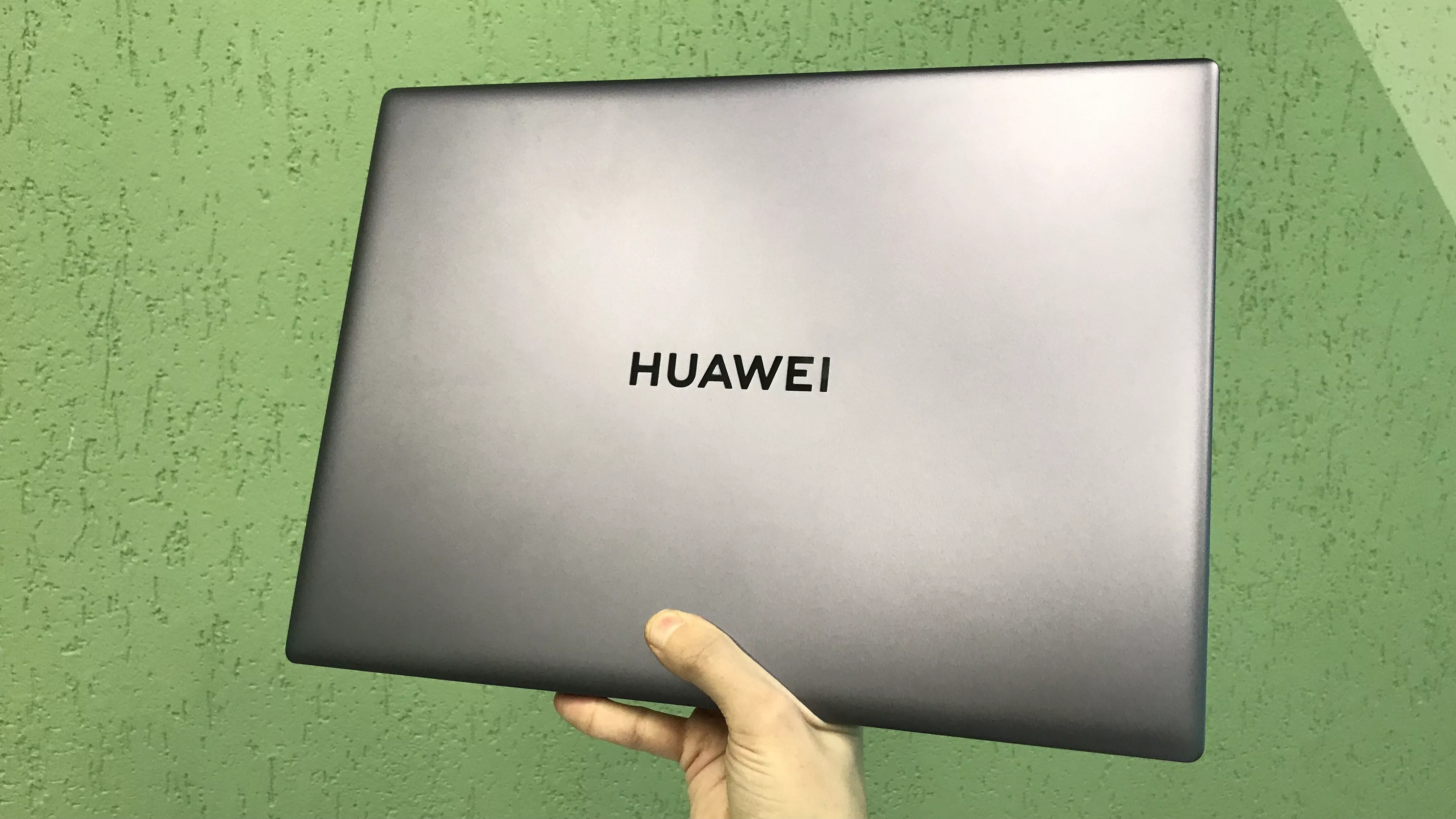 Huawei MateBook 16