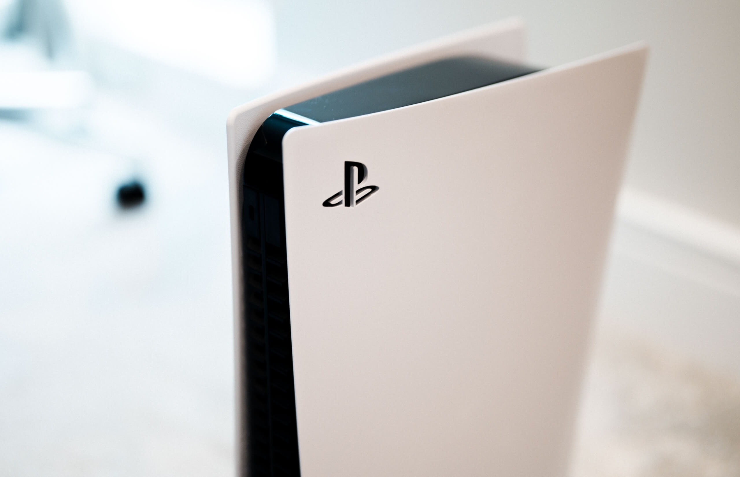 Sony продала 19,3 млн PlayStation 5 и ожидает увеличения поставок консолей в этом году