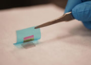 Ученые из MIT изготовили кожные датчики без чипов и батареек с возможностью беспроводной связи