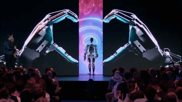 Илон Маск представил робота-гуманоида Optimus