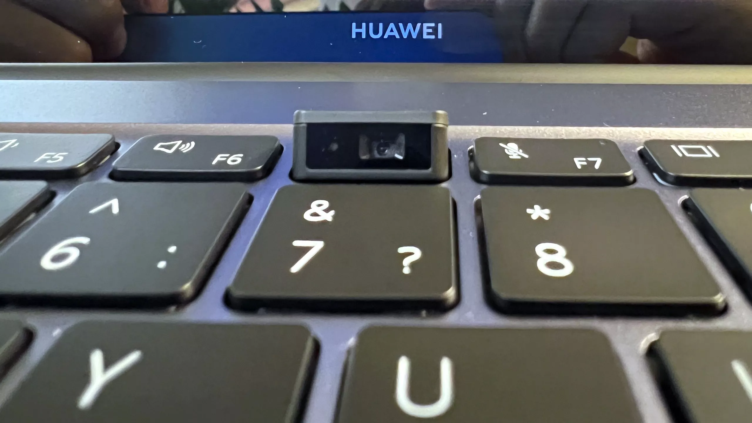 Huawei MateBook 14 (2022) камера