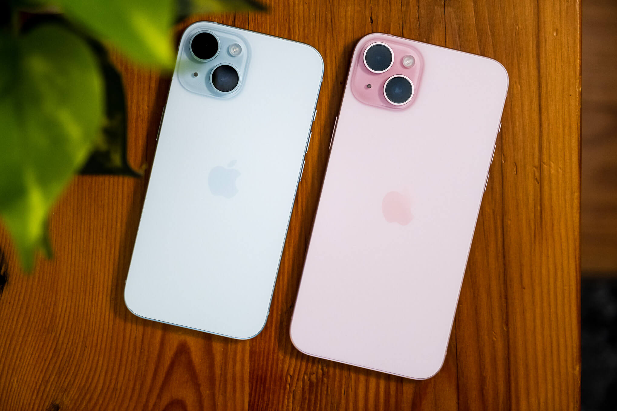 Apple iPhone 15 и 15 Plus