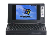 Представлен Pocket 386 – мини-ноутбук для Windows 95 на 36-летнем процессоре Intel