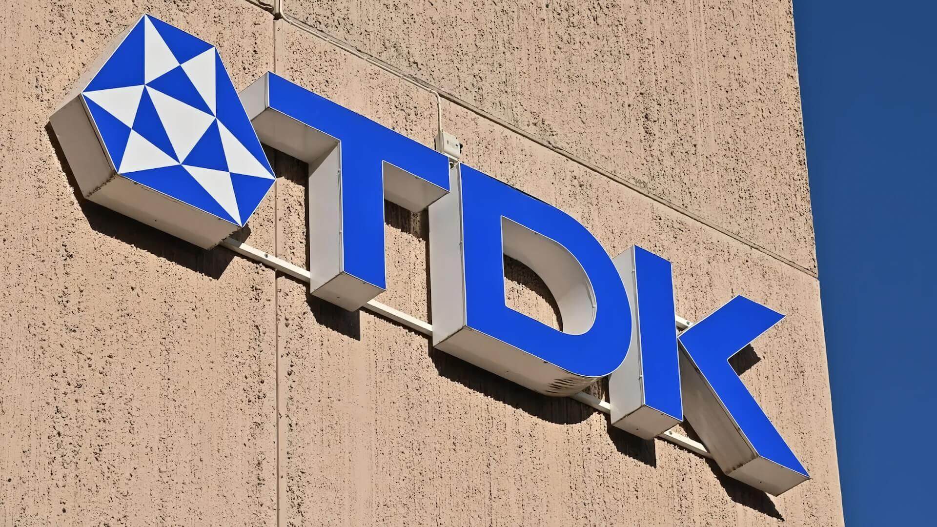 TDK увеличила плотность энергии твердотельных аккумуляторов в 100 раз