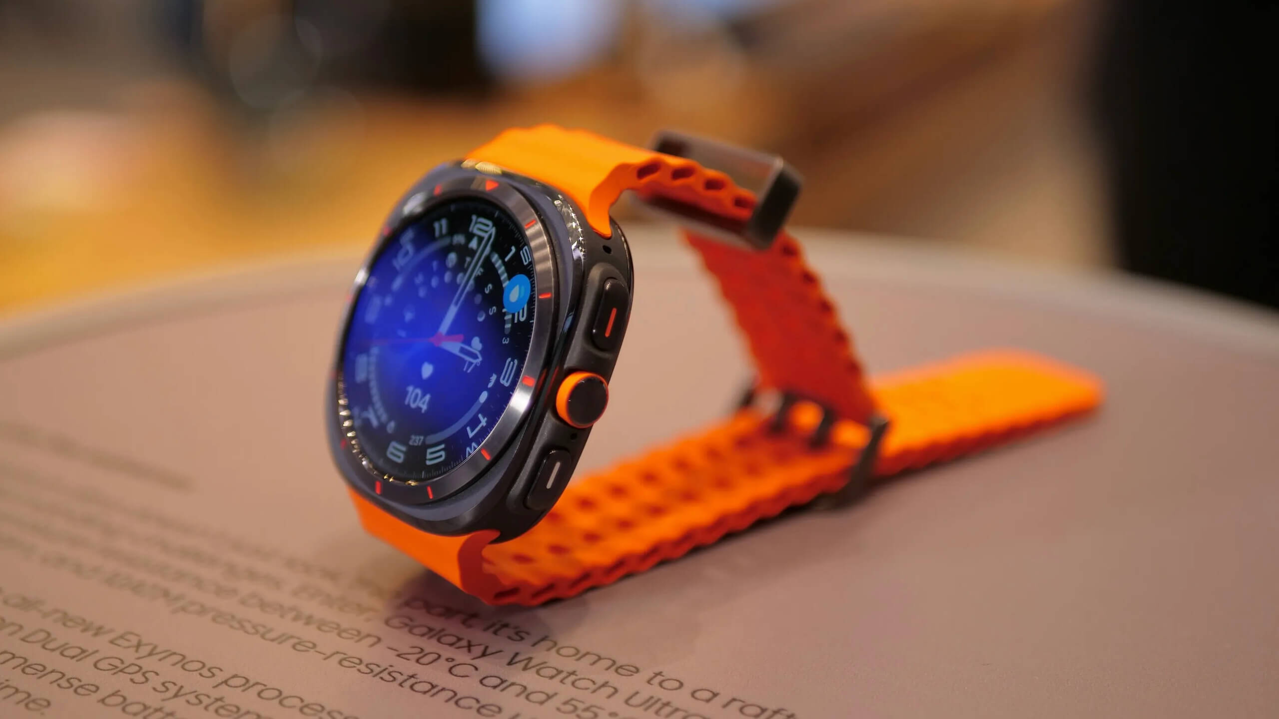 Часы Galaxy Watch Ultra за $649 облазят через несколько дней использования