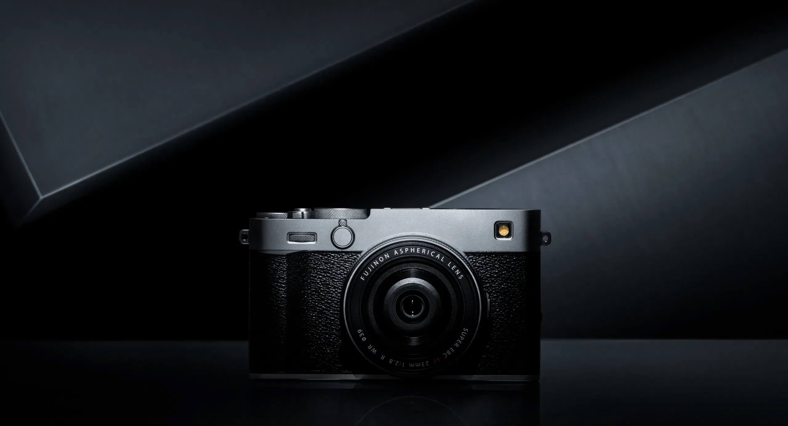 Представлена Fujifilm X-E5 – компактная беззеркалка за $1699