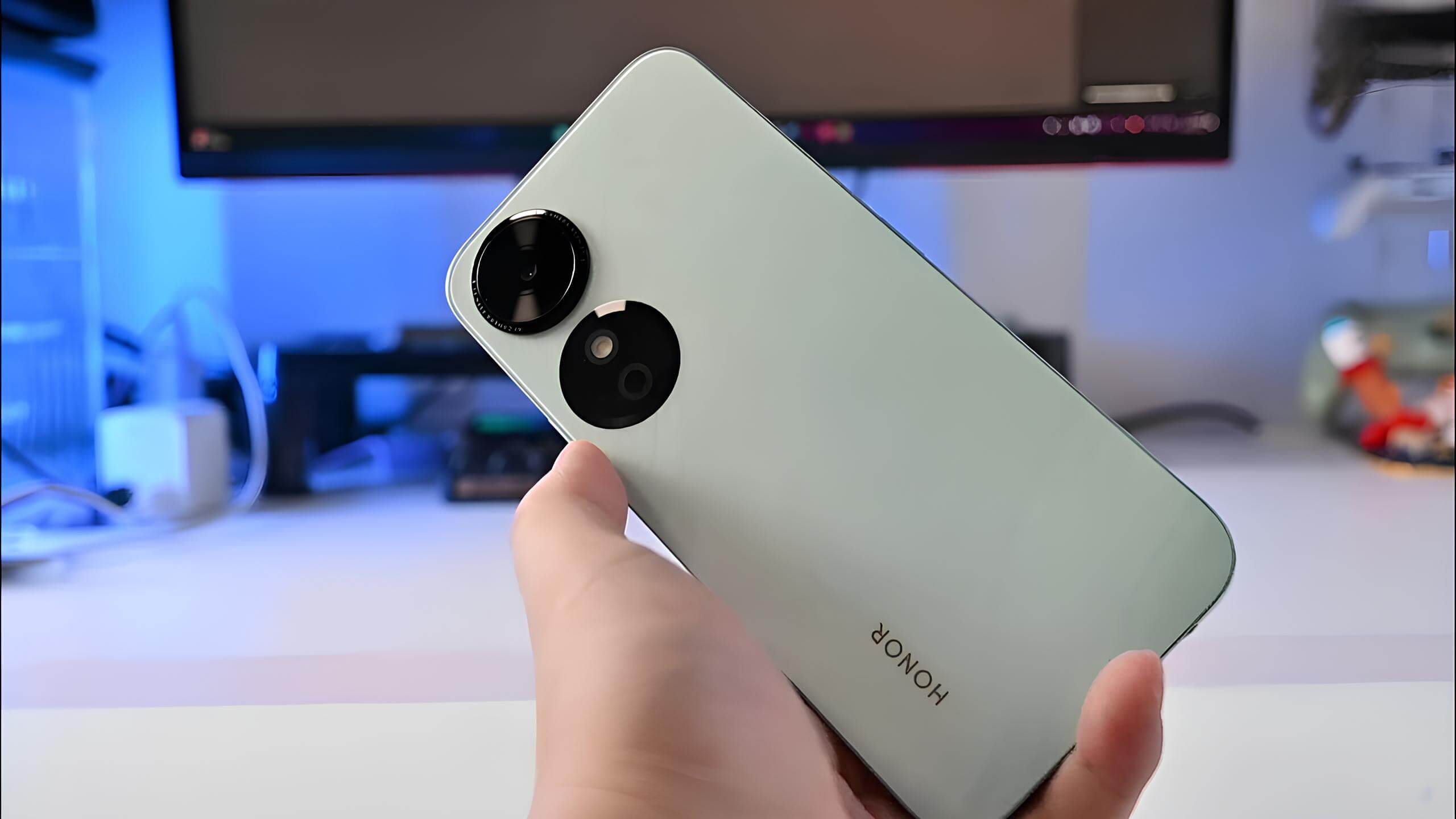 Представлен супердешевый Honor Play10C
