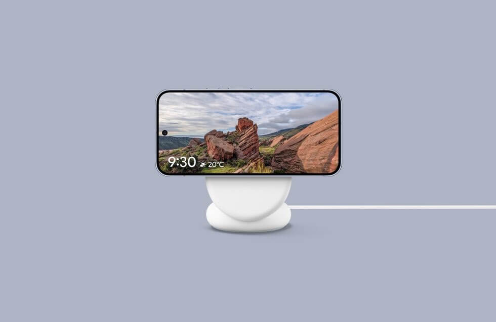 Pixelsnap Charger with Stand