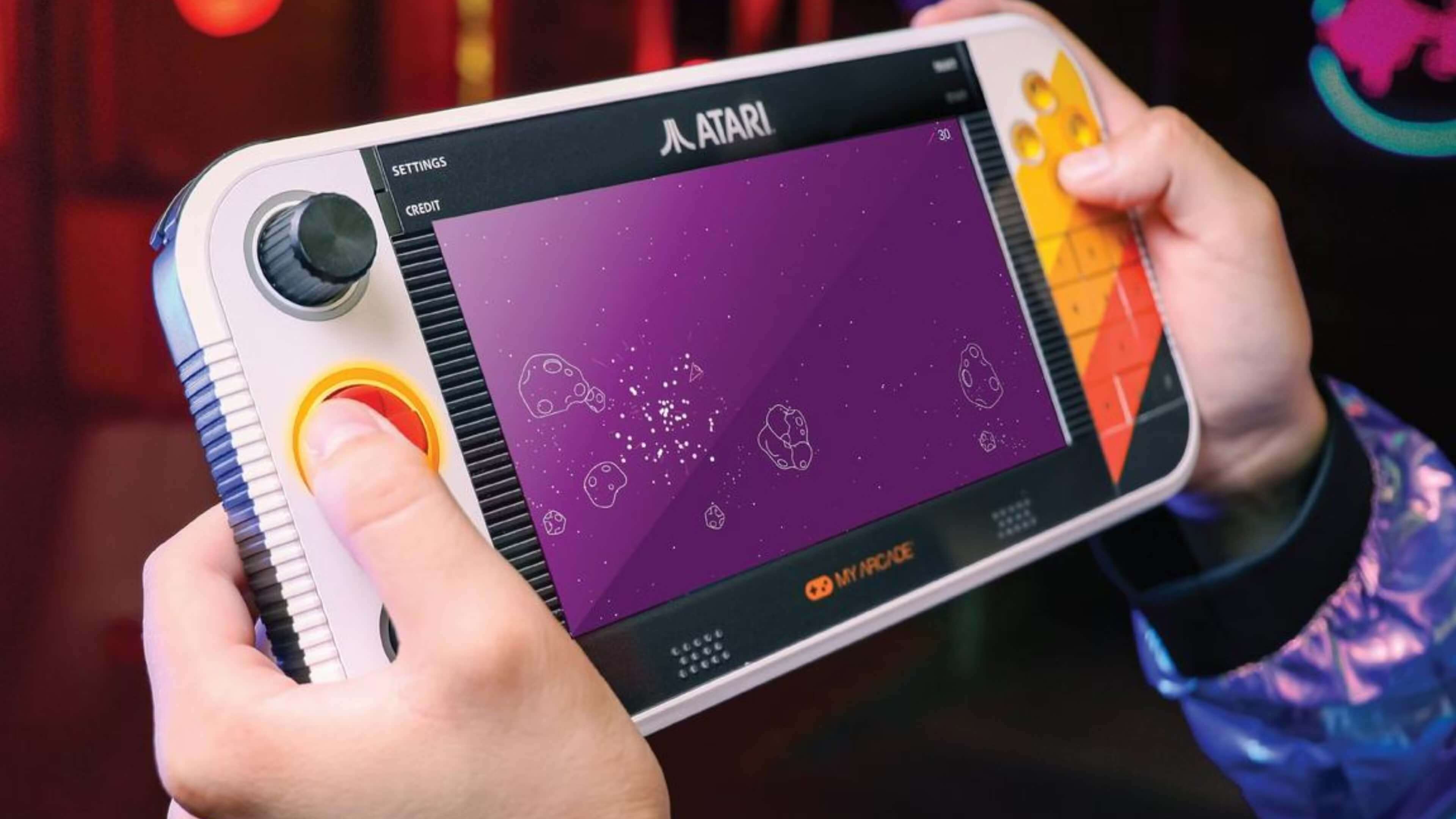 Atari возвращается на рынок с портативной консолью Gamestation Go за $179