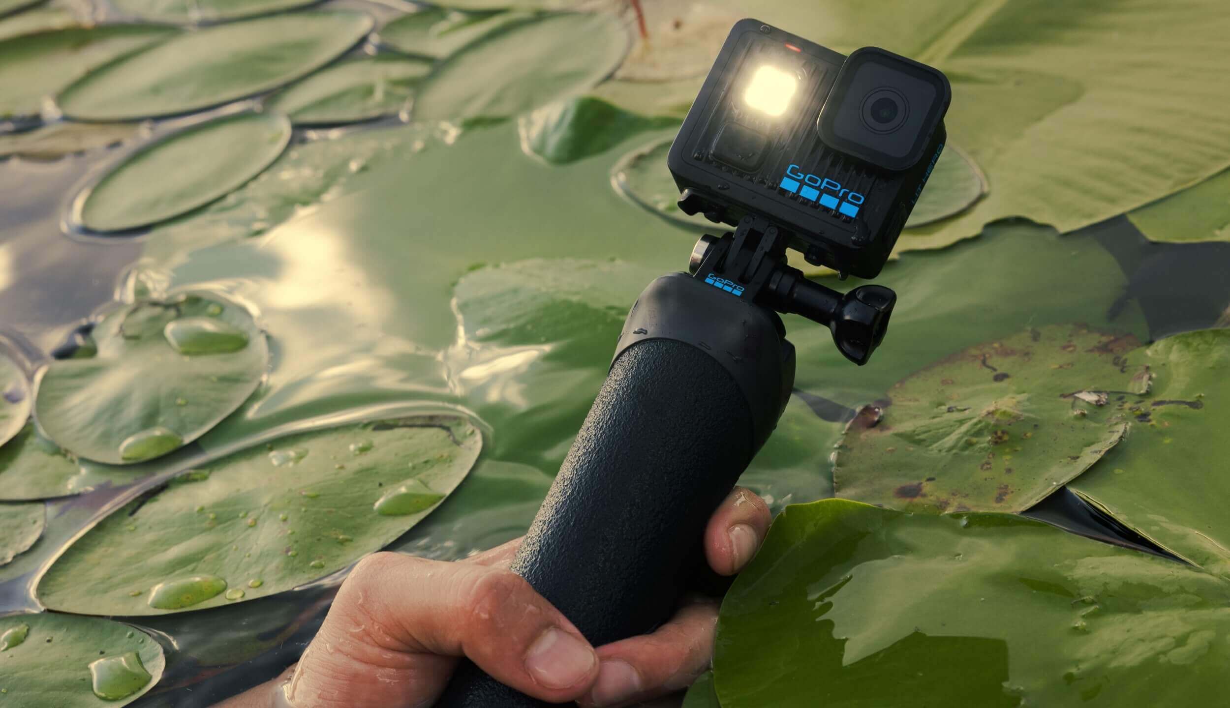 GoPro презентовала экшен-камеру Lit Hero со встроенной LED-подсветкой