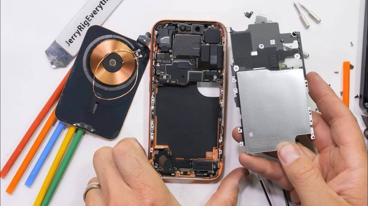 Разборка iPhone 17 Pro