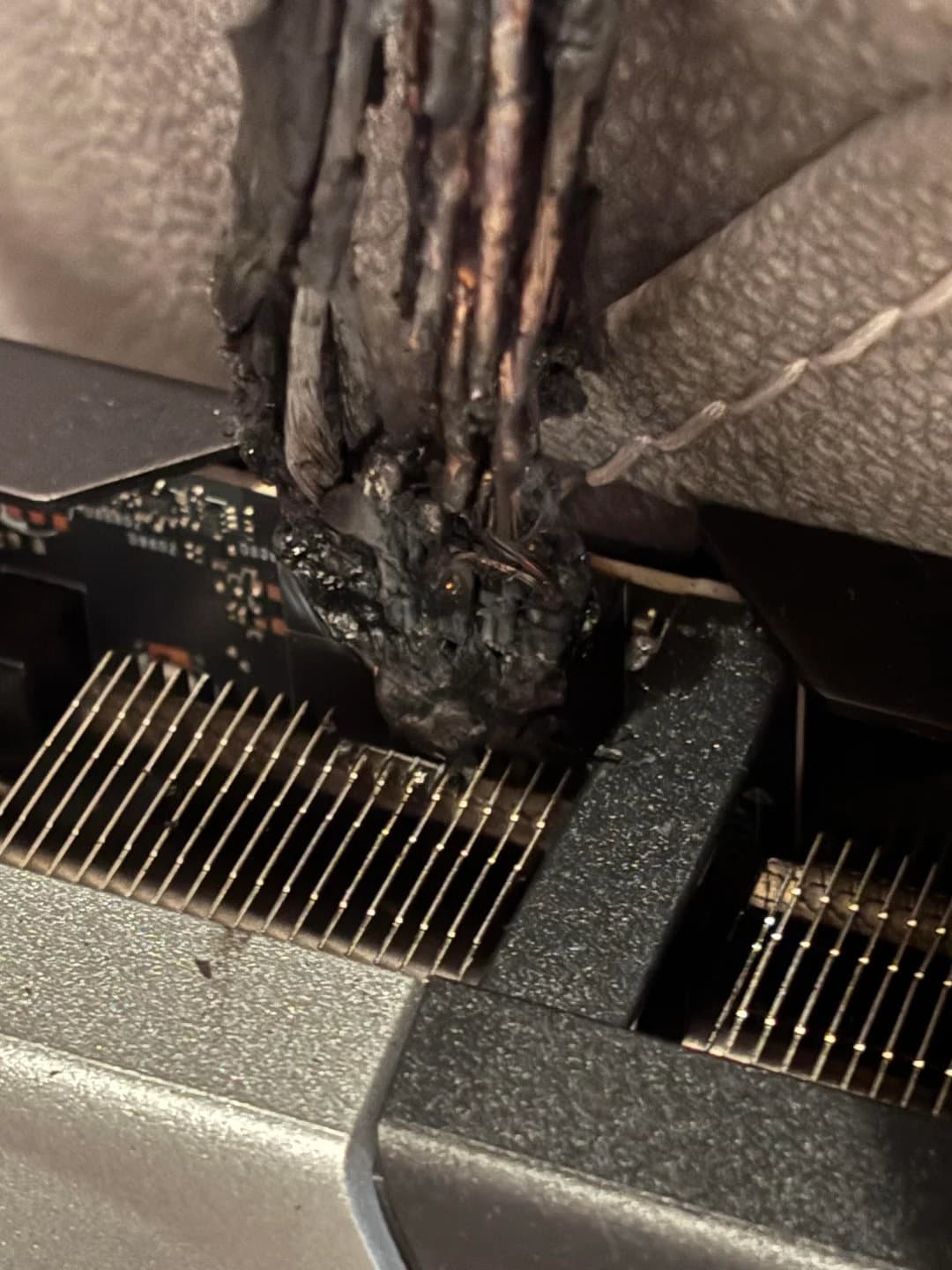 Очередная GeForce RTX 5090 загорелась