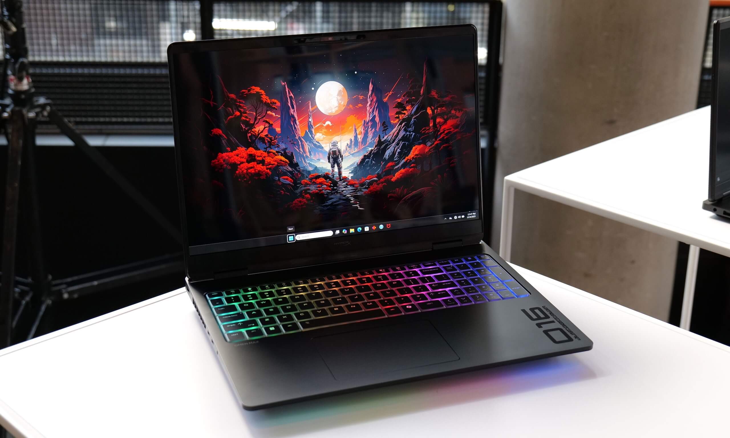 HP Omen Max 16