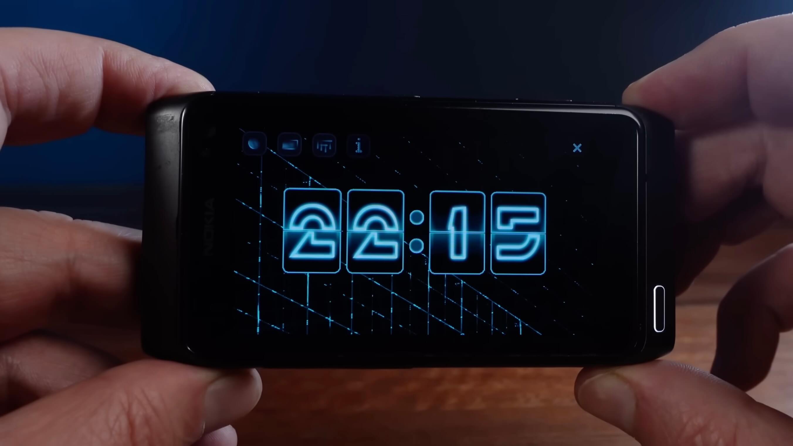 Для Nokia N8 2010 года выпустили кастомную прошивку и магазин приложений