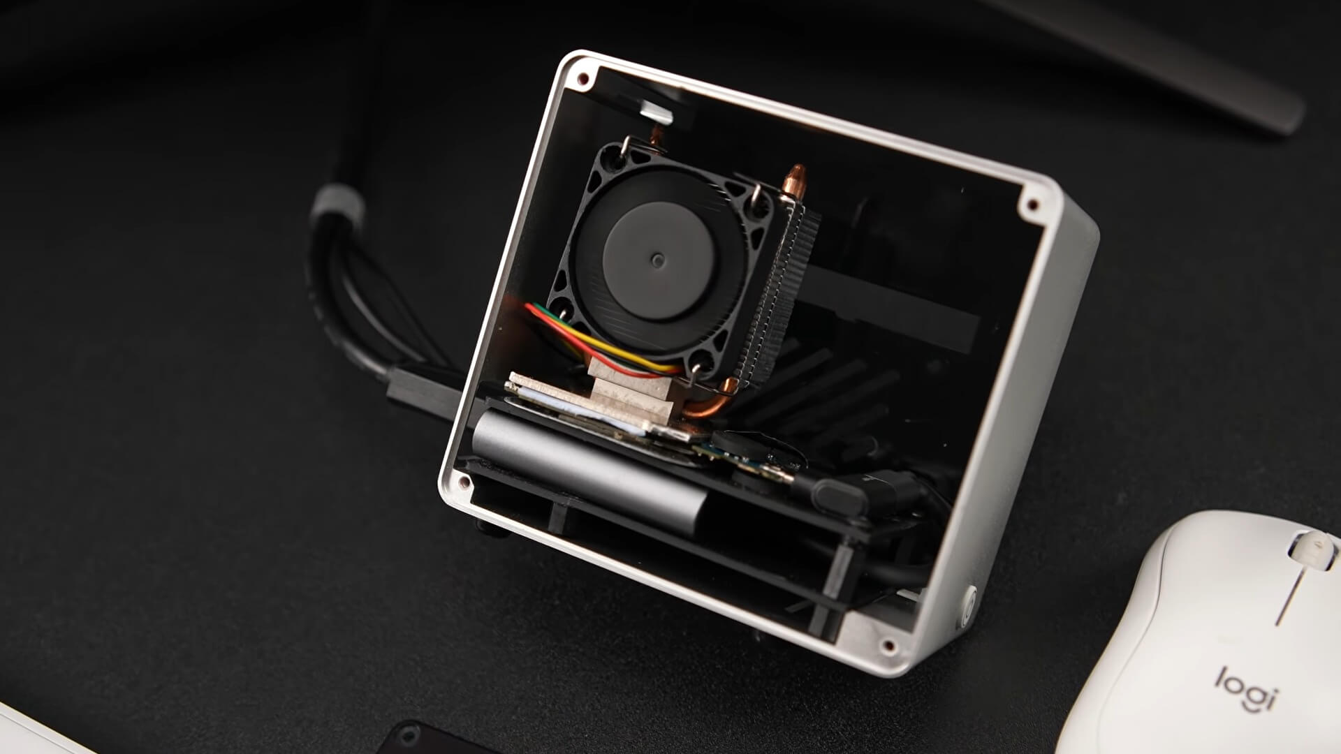 Блогер превратил смартфон в игровой мини-ПК за $100