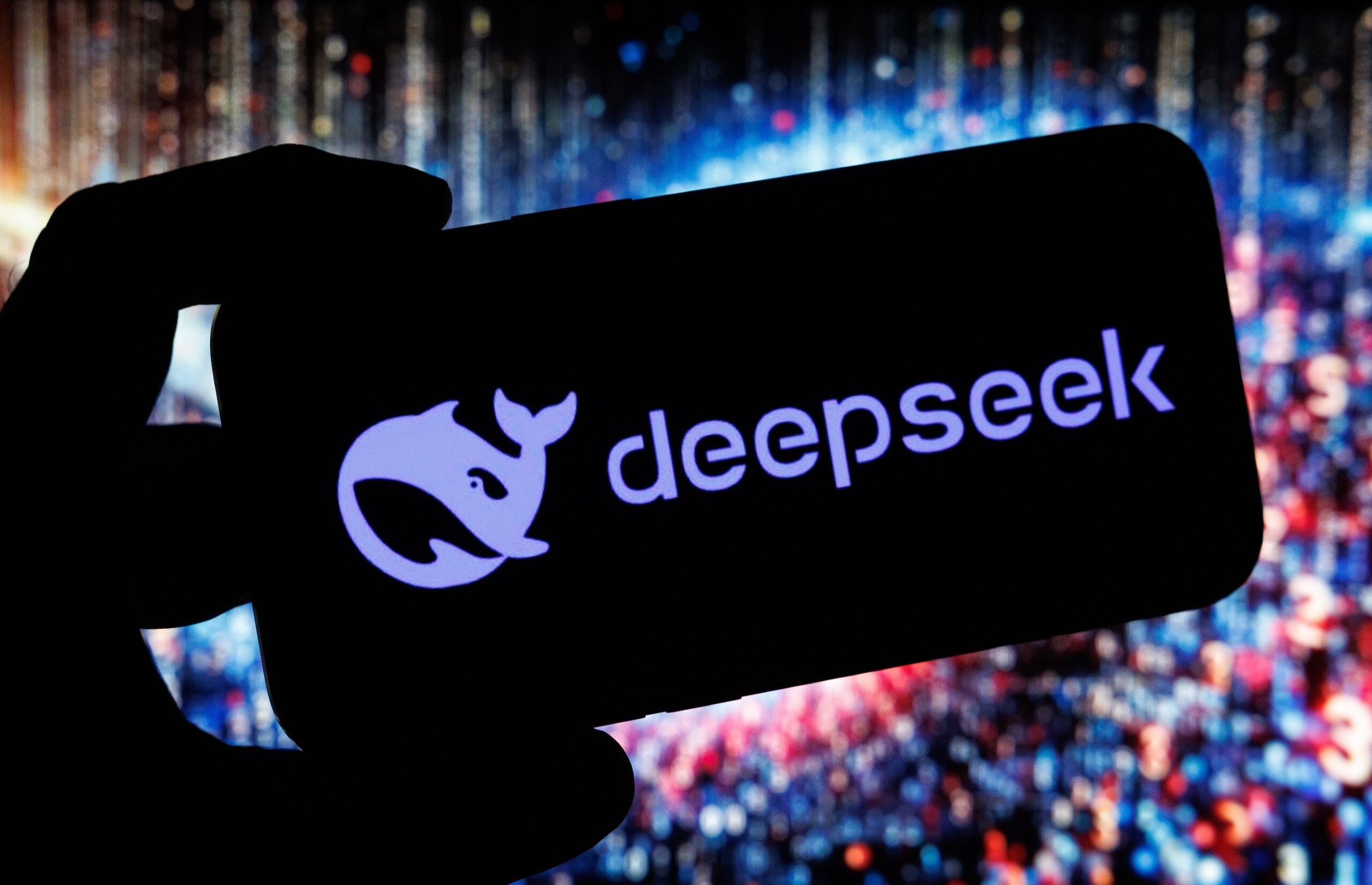 DeepSeek представила бесплатные ИИ-модели V4-Pro и V4-Flash, сопоставимые с Claude Opus 4.6