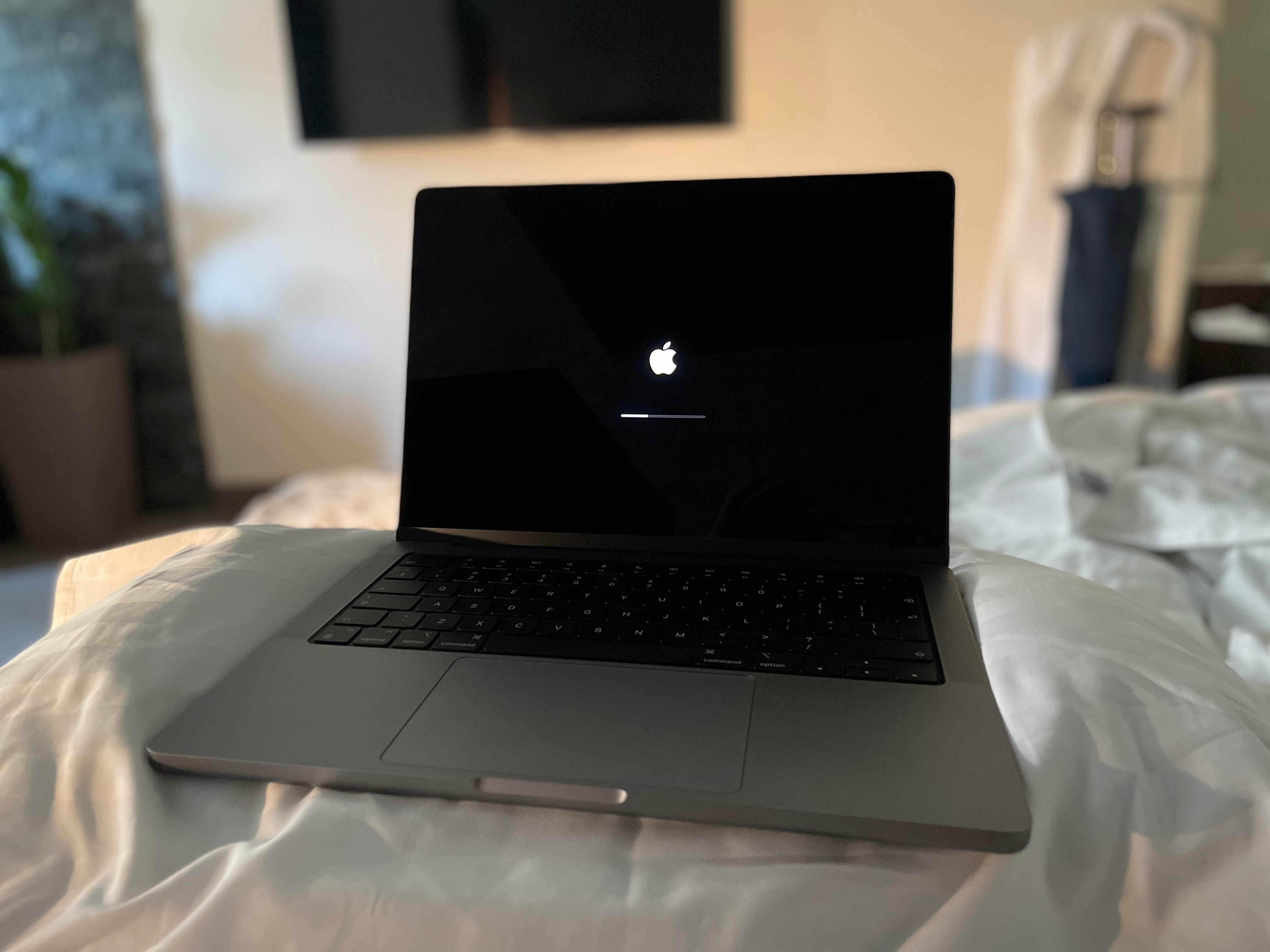 MacBook Pro 14