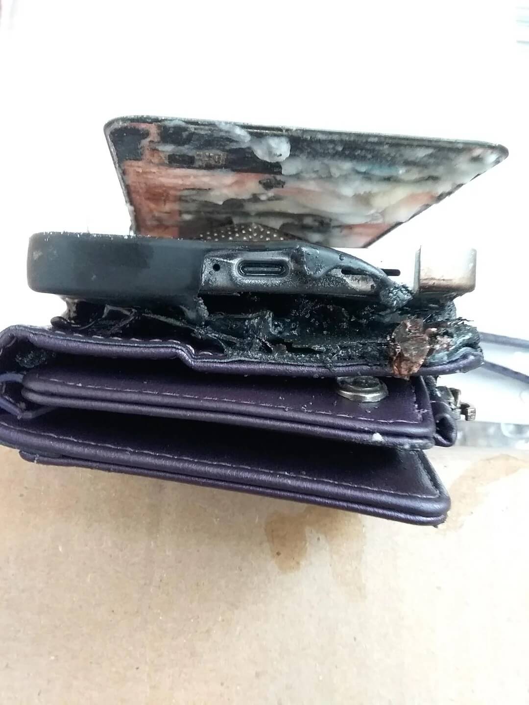 Samsung Galaxy S25 FE взорвался Samsung Galaxy S25 FE взорвался