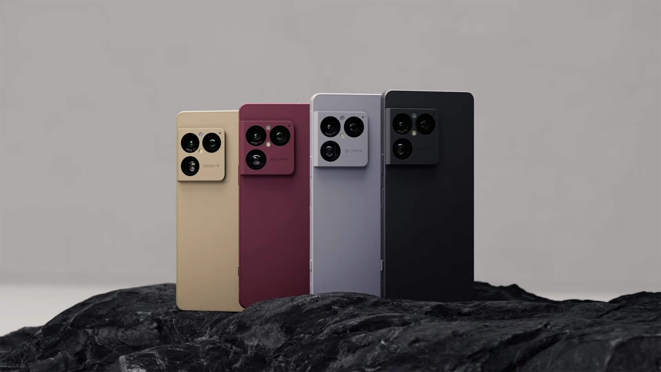 Sony представила Xperia 1 VIII – дисплей без вырезов, 3.5 разъём и слот для microSD по цене от $1499
