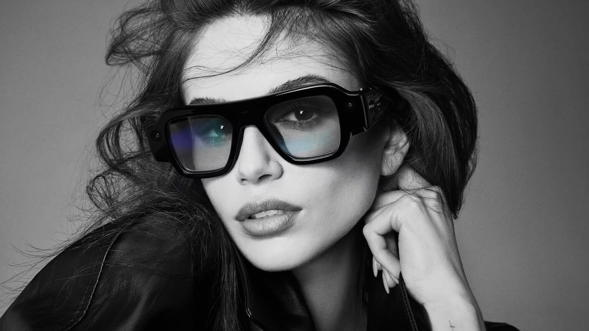 Snapchat выпустила продвинутые AR-очки Specs