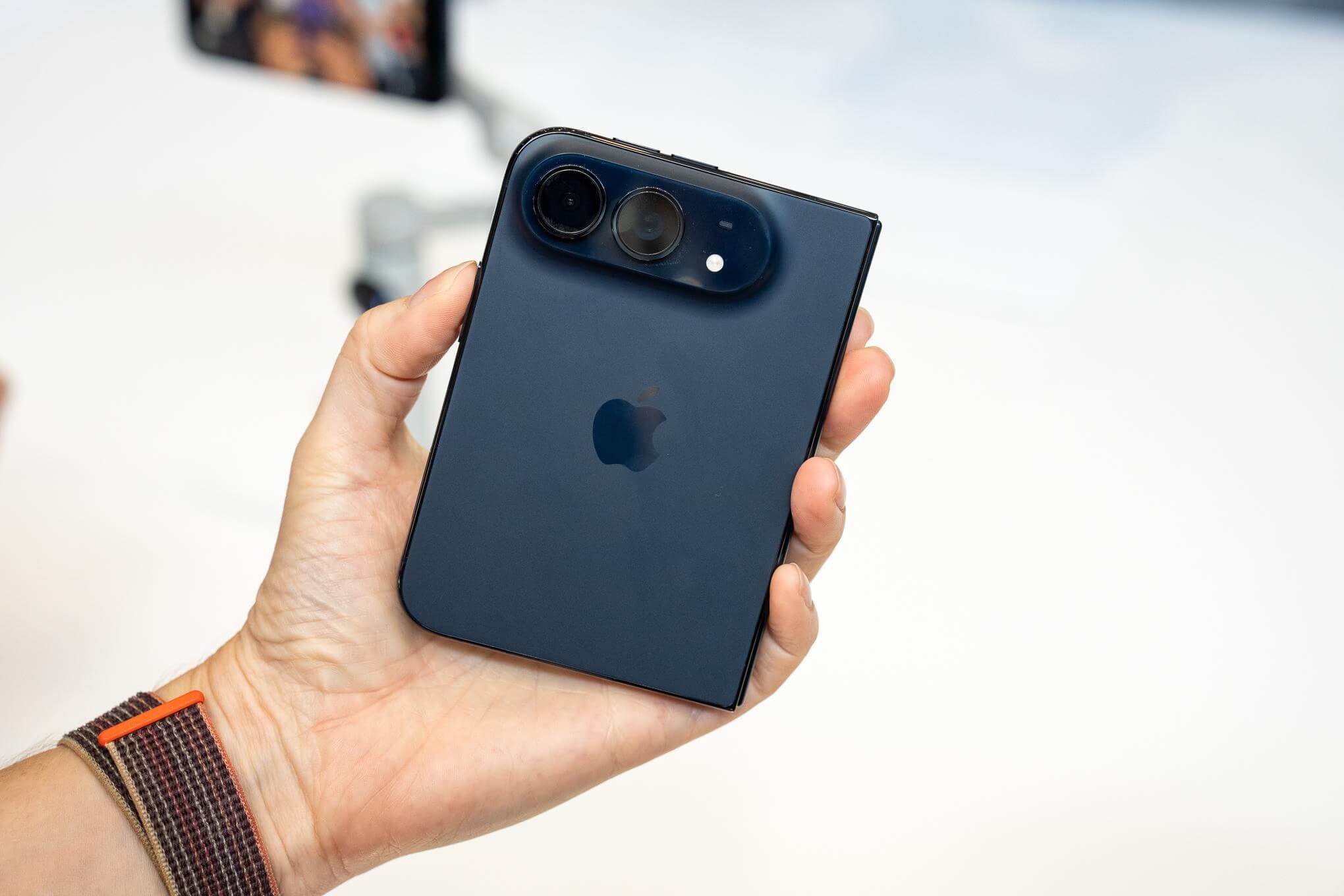 Apple iPhone Duo