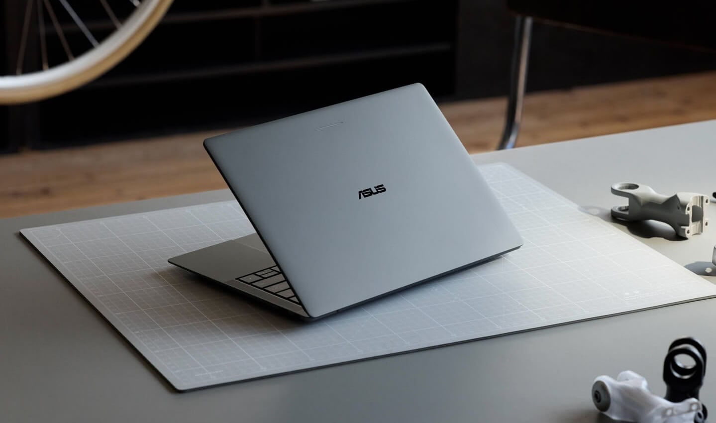 ASUS выпустила ультрабук Googlebook 14 – Intel Core Ultra 7, Googlebook OS и вес 990 грамм