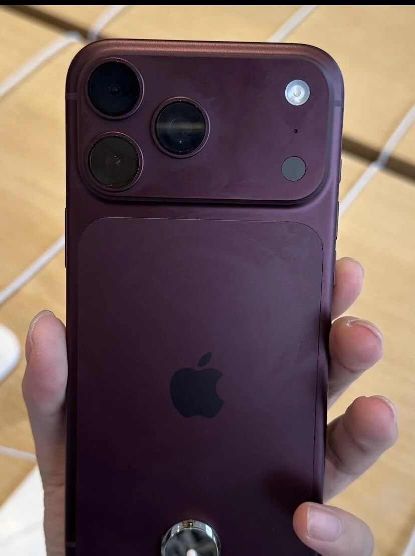 iPhone 18 Pro вицвітання фарби iPhone 18 Pro вицвітання фарби