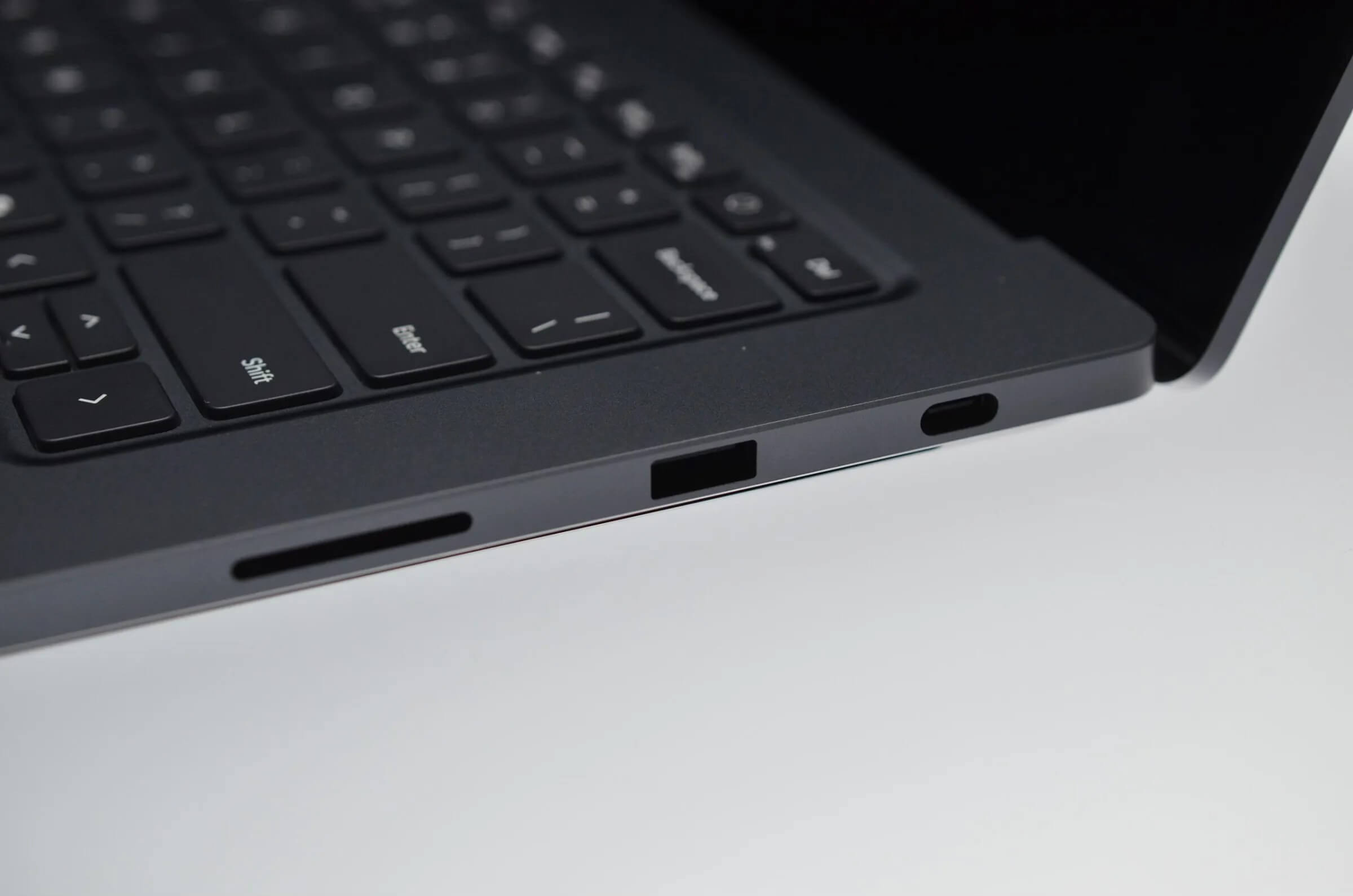 Surface Laptop Ultra